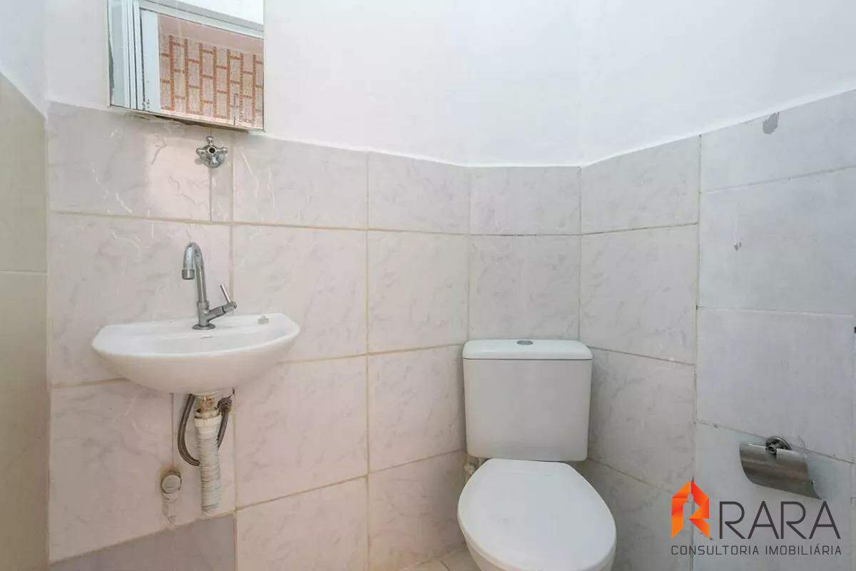 Casa para alugar com 3 quartos, 200m² - Foto 24