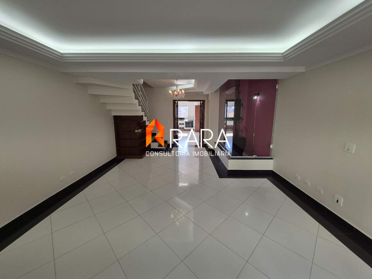 Casa, 3 quartos, 226 m² - Foto 2
