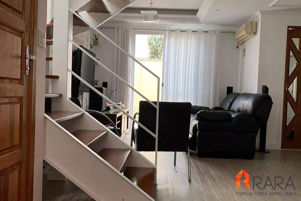 Sobrado à venda com 3 quartos, 89m² - Foto 1