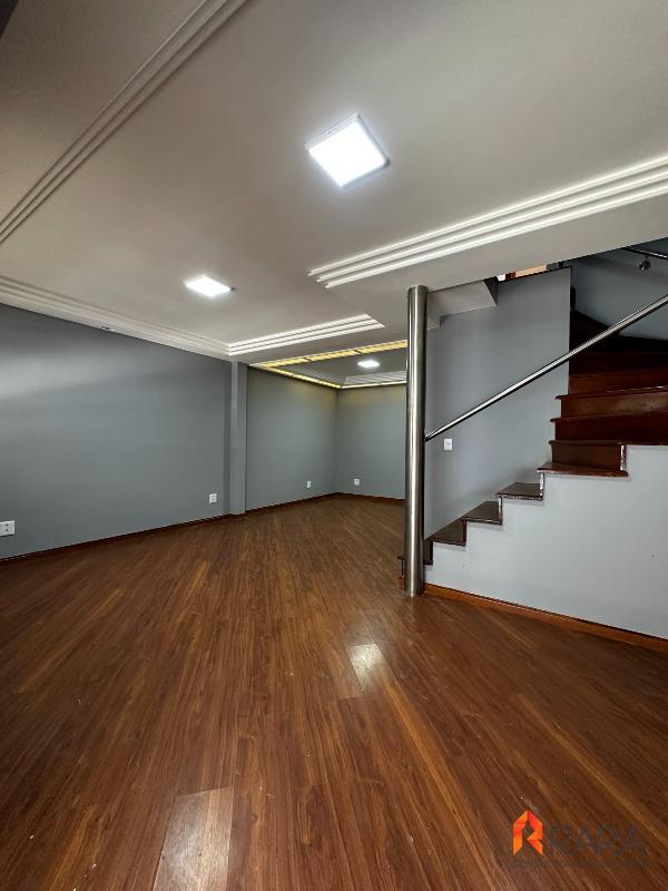 Sobrado, 6 quartos, 380 m² - Foto 2