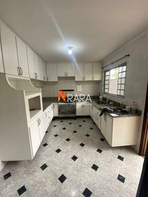 Casa, 3 quartos, 280 m² - Foto 2