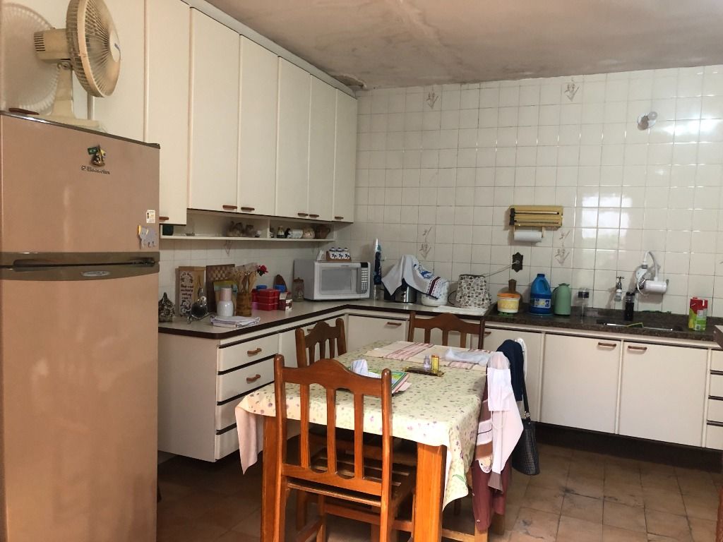 Casa à venda com 3 quartos, 220m² - Foto 6