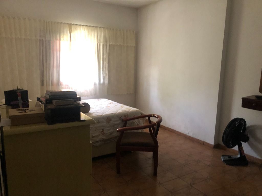 Casa à venda com 3 quartos, 220m² - Foto 8