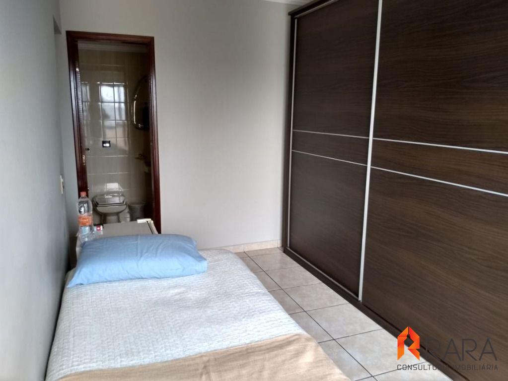 Apartamento à venda com 3 quartos, 140m² - Foto 17