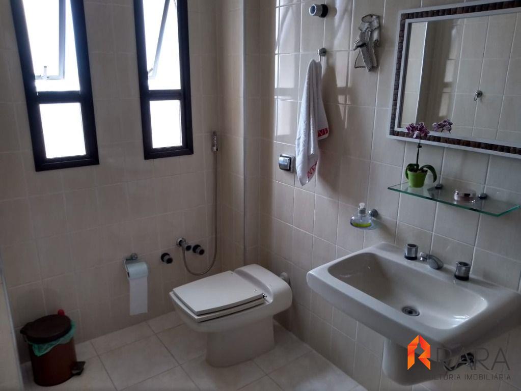 Apartamento à venda com 3 quartos, 140m² - Foto 22