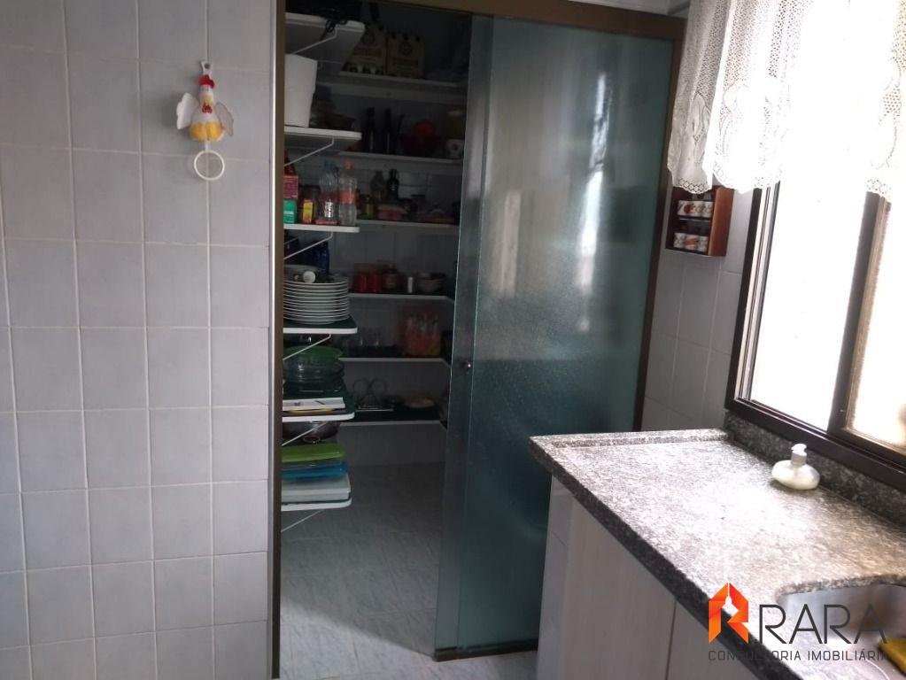 Apartamento à venda com 3 quartos, 140m² - Foto 8