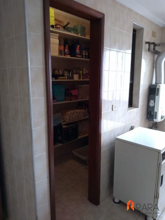 Apartamento à venda com 3 quartos, 140m² - Foto 12