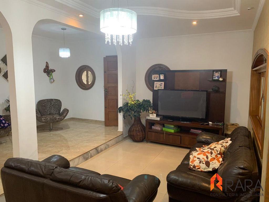 Sobrado à venda com 4 quartos, 230m² - Foto 2