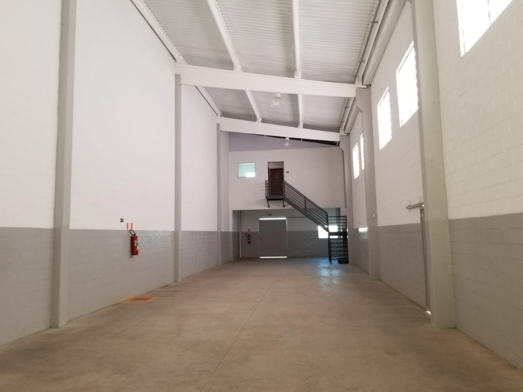 Depósito-Galpão-Armazém para alugar, 440m² - Foto 1