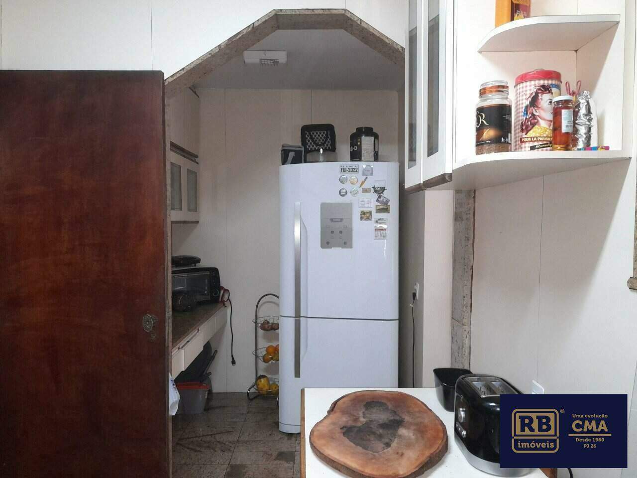 Apartamento à venda com 3 quartos, 150m² - Foto 4