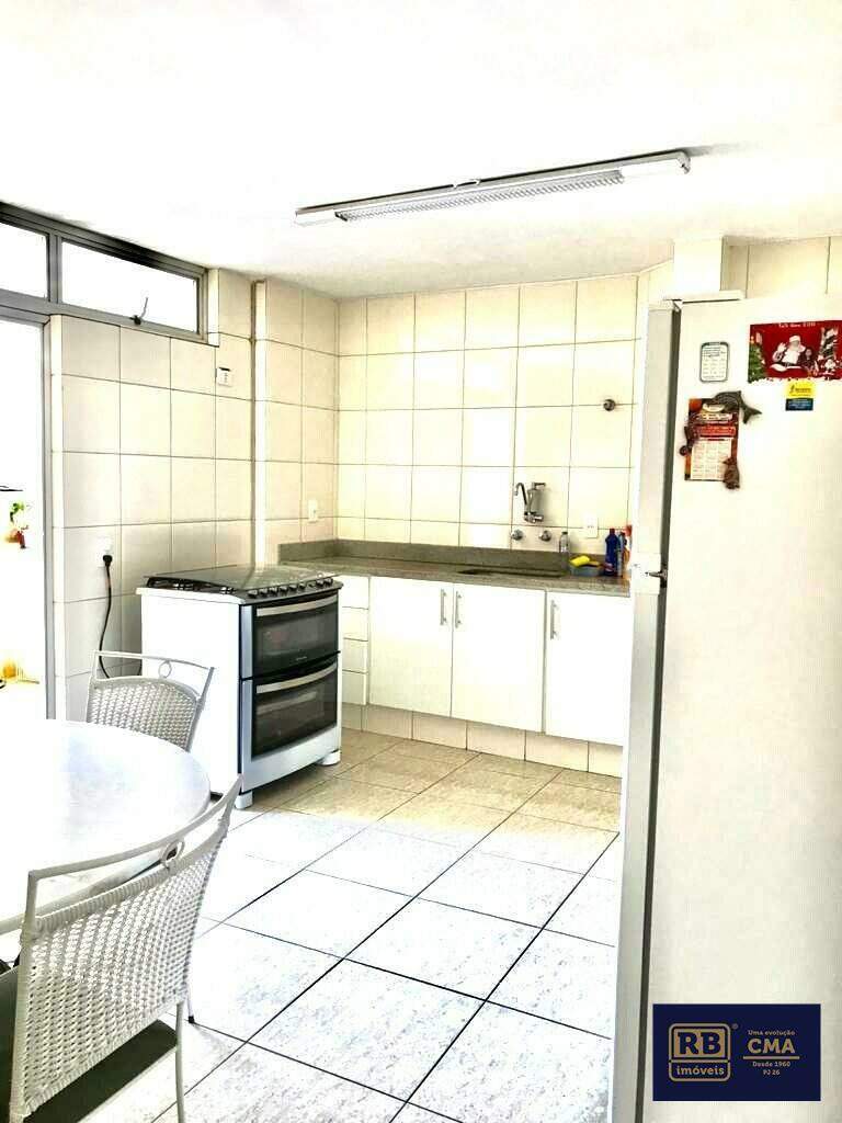 Apartamento à venda com 4 quartos, 230m² - Foto 4