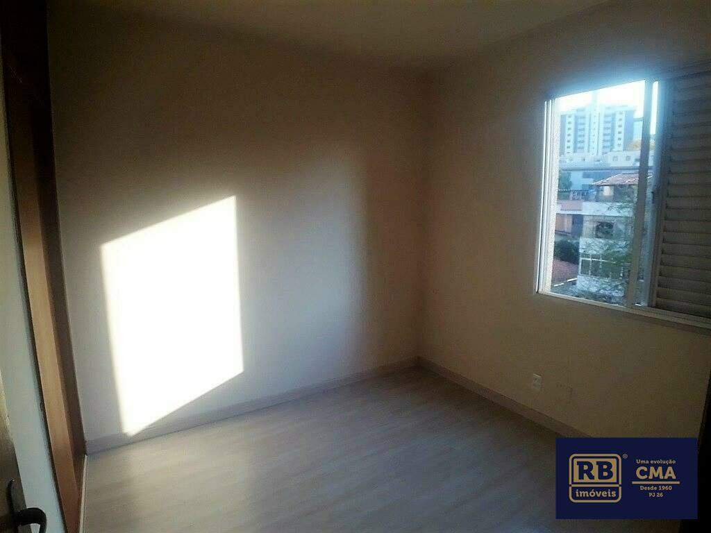 Apartamento à venda com 2 quartos, 75m² - Foto 13