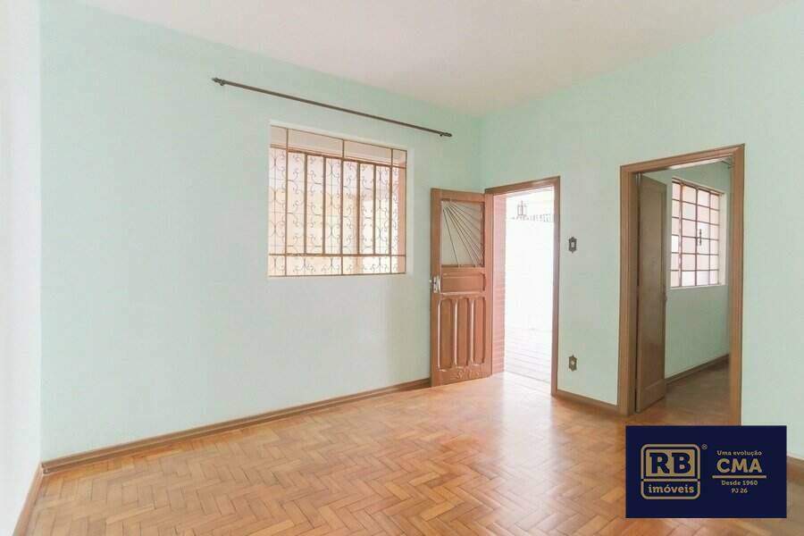 Casa à venda com 5 quartos, 201m² - Foto 1