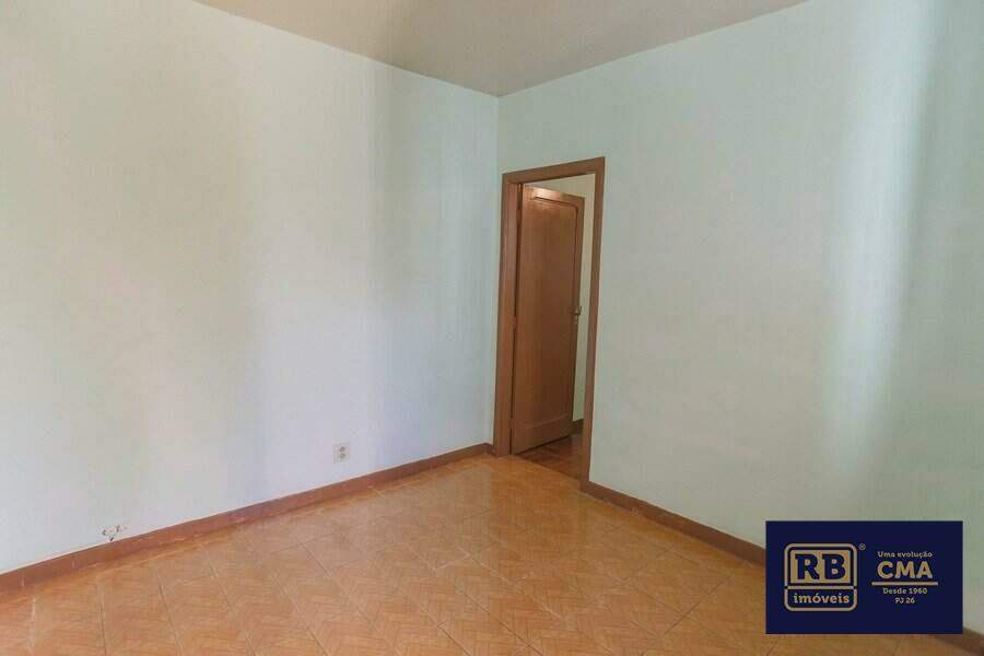 Casa à venda com 5 quartos, 201m² - Foto 11