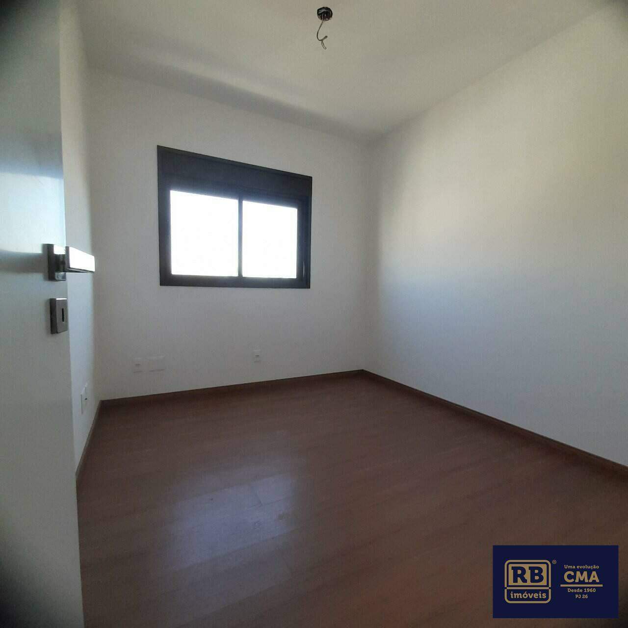 Apartamento à venda com 4 quartos, 139m² - Foto 4