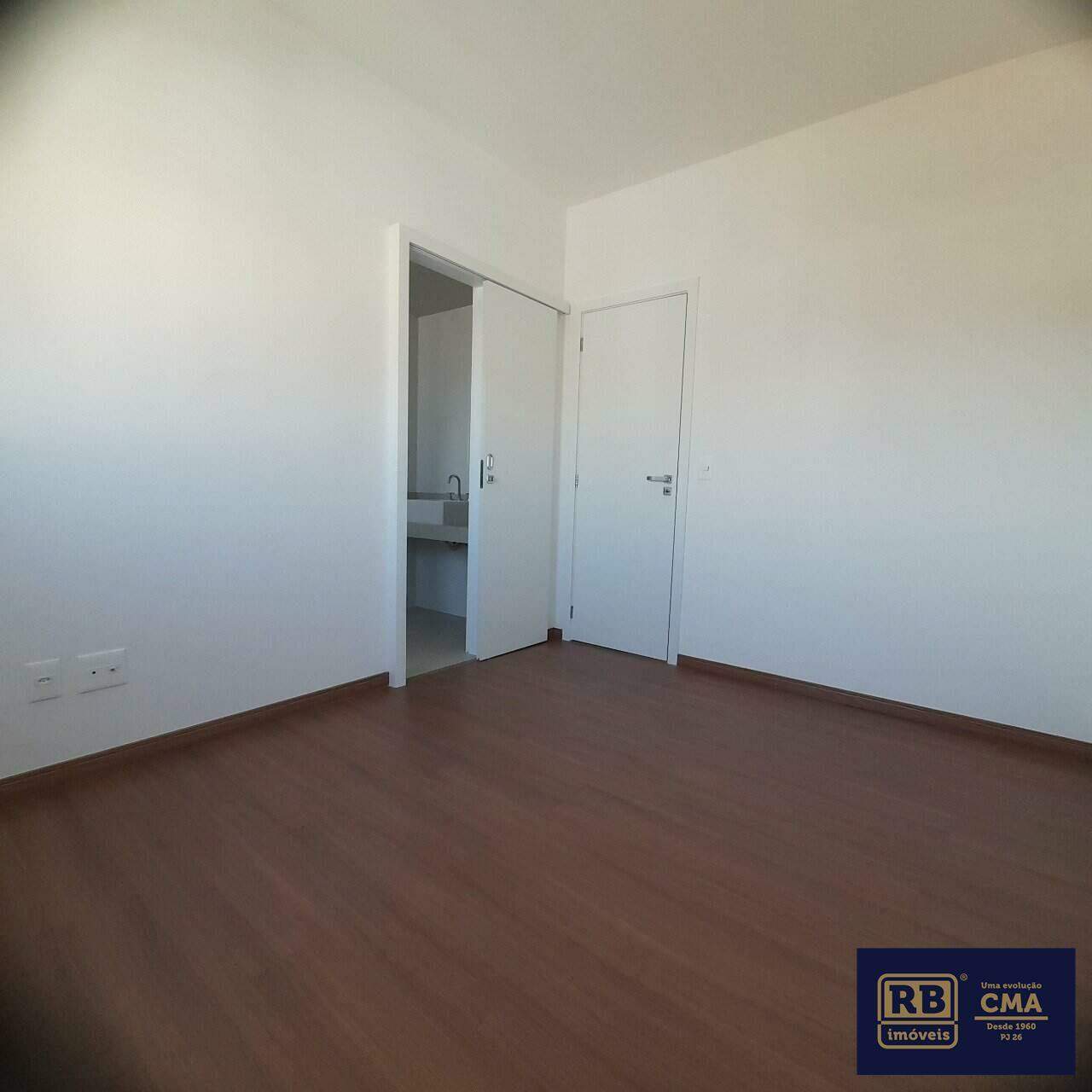 Apartamento à venda com 4 quartos, 139m² - Foto 6