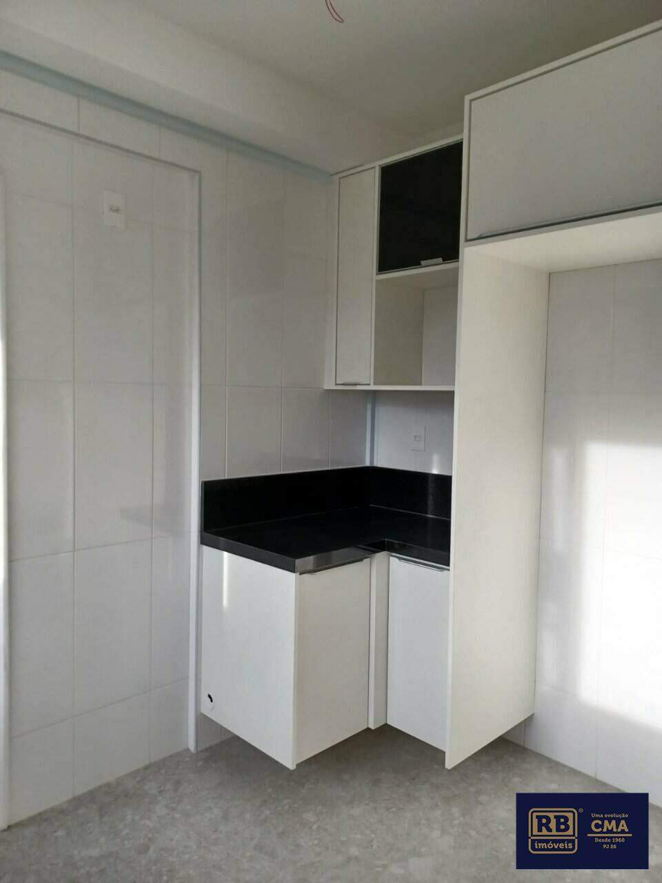 Apartamento à venda com 2 quartos, 66m² - Foto 1