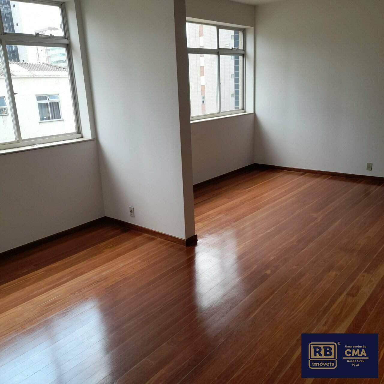 Apartamento à venda com 4 quartos, 155m² - Foto 4