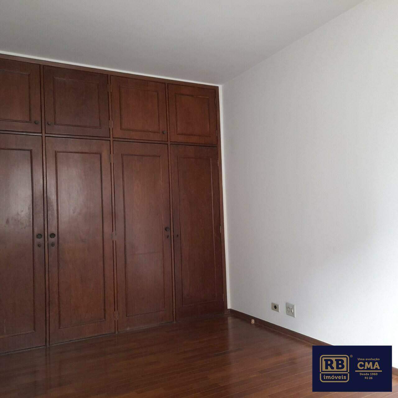 Apartamento à venda com 4 quartos, 155m² - Foto 9