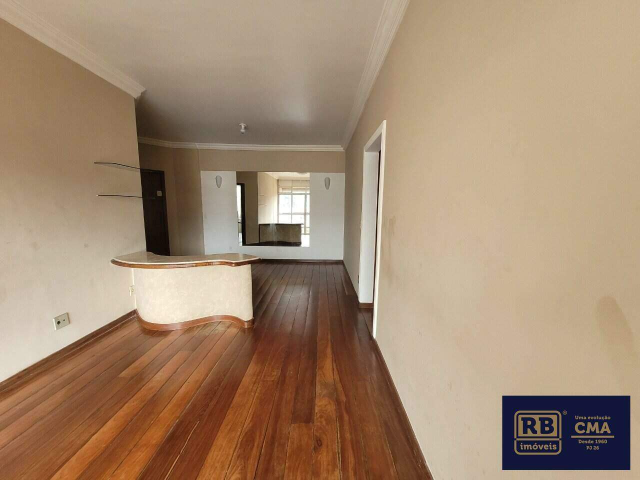 Apartamento à venda com 2 quartos, 75m² - Foto 1