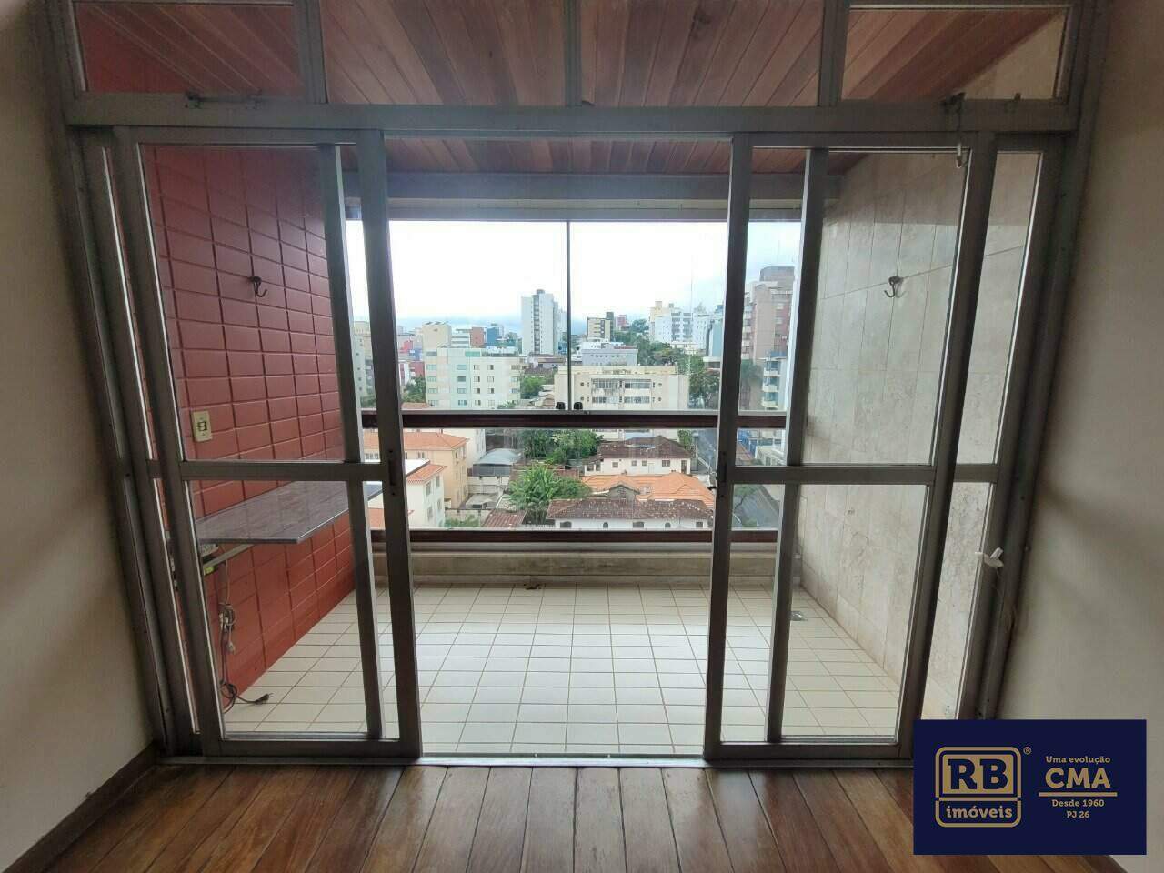 Apartamento à venda com 2 quartos, 75m² - Foto 5