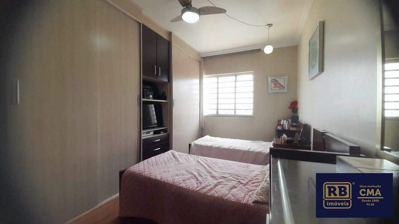 Casa à venda com 4 quartos, 355m² - Foto 9