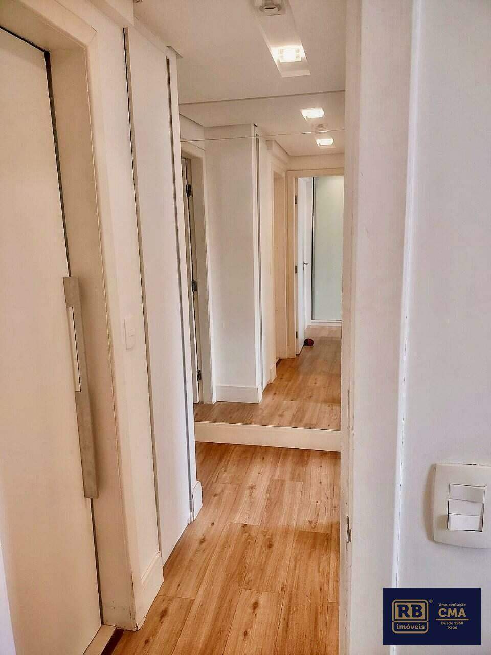 Apartamento à venda com 3 quartos, 185m² - Foto 10