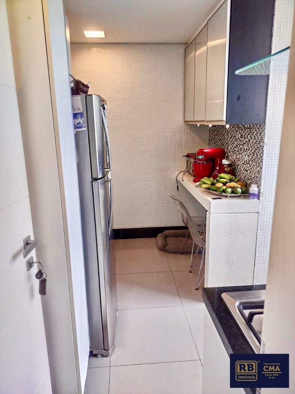 Apartamento à venda com 3 quartos, 185m² - Foto 9