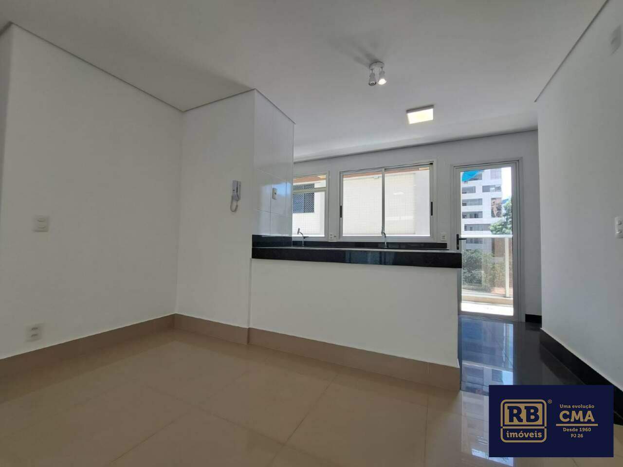 Apartamento à venda com 2 quartos, 82m² - Foto 2