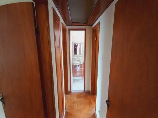 Apartamento à venda com 3 quartos, 140m² - Foto 18