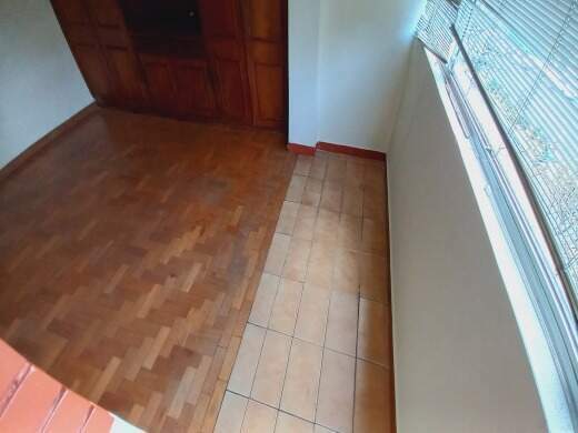 Apartamento à venda com 3 quartos, 140m² - Foto 10