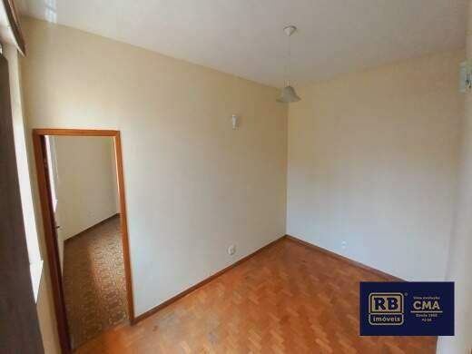 Apartamento à venda com 3 quartos, 140m² - Foto 3