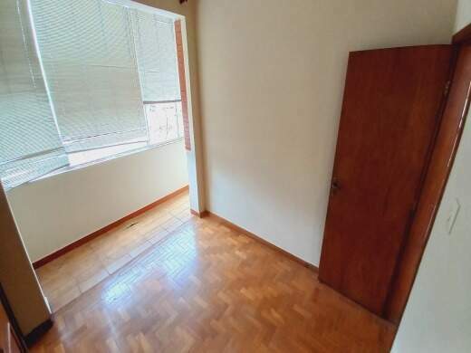 Apartamento à venda com 3 quartos, 140m² - Foto 15