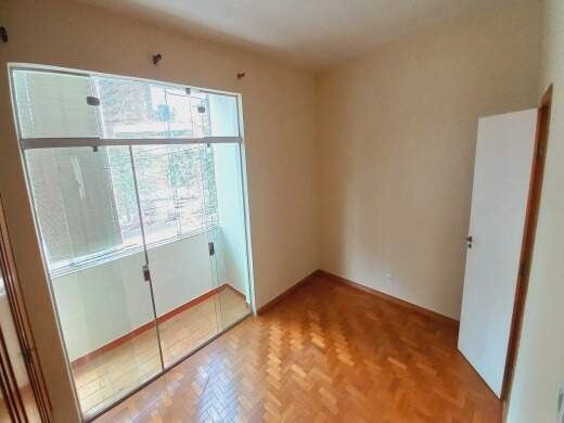 Apartamento à venda com 3 quartos, 140m² - Foto 13