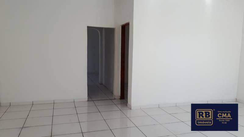 Casa à venda com 1 quarto, 250m² - Foto 6