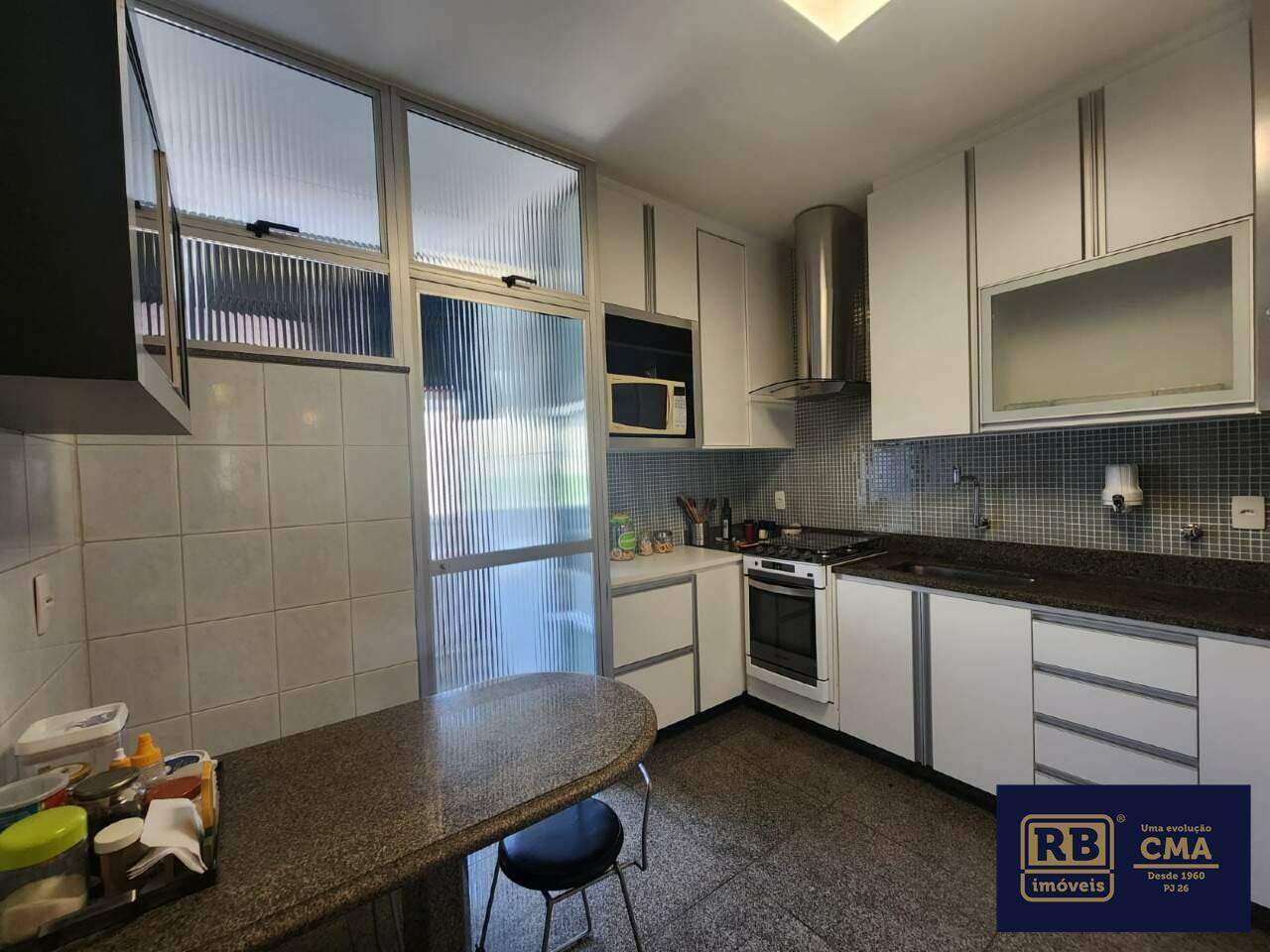 Apartamento à venda com 3 quartos, 128m² - Foto 10