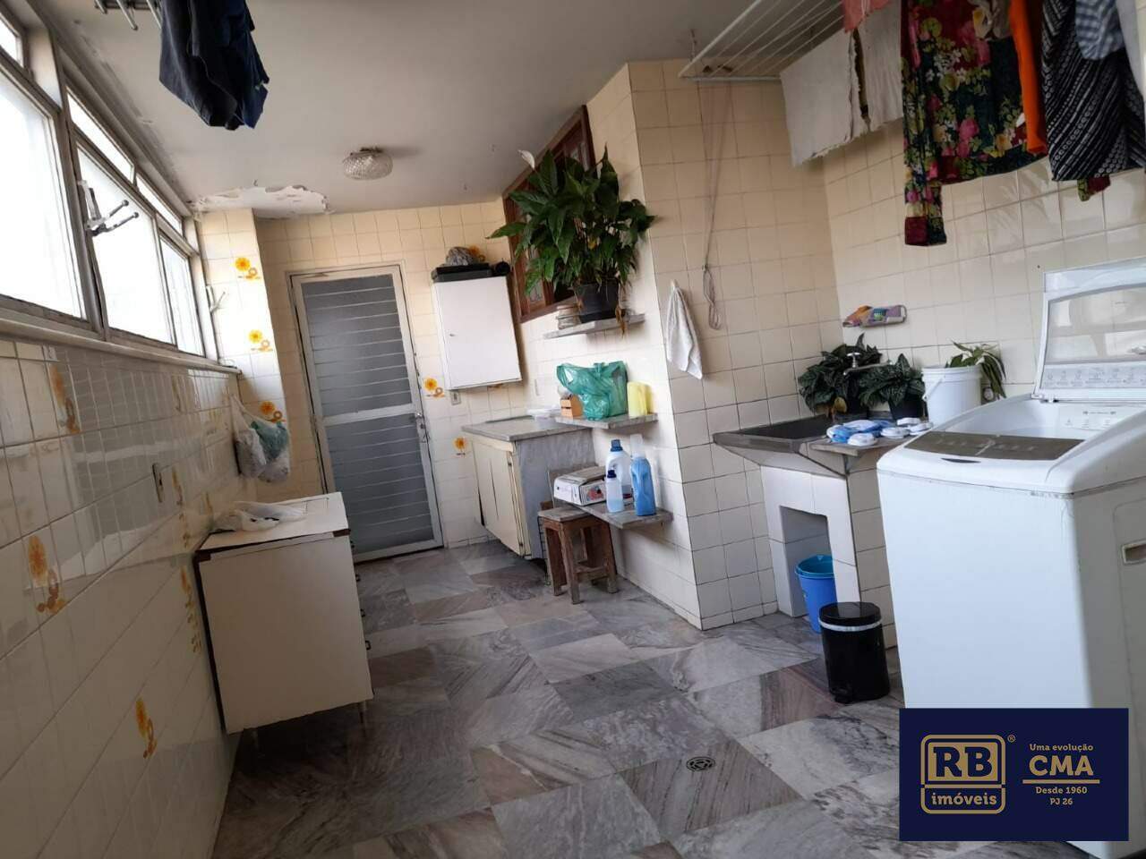 Apartamento à venda com 5 quartos, 250m² - Foto 22