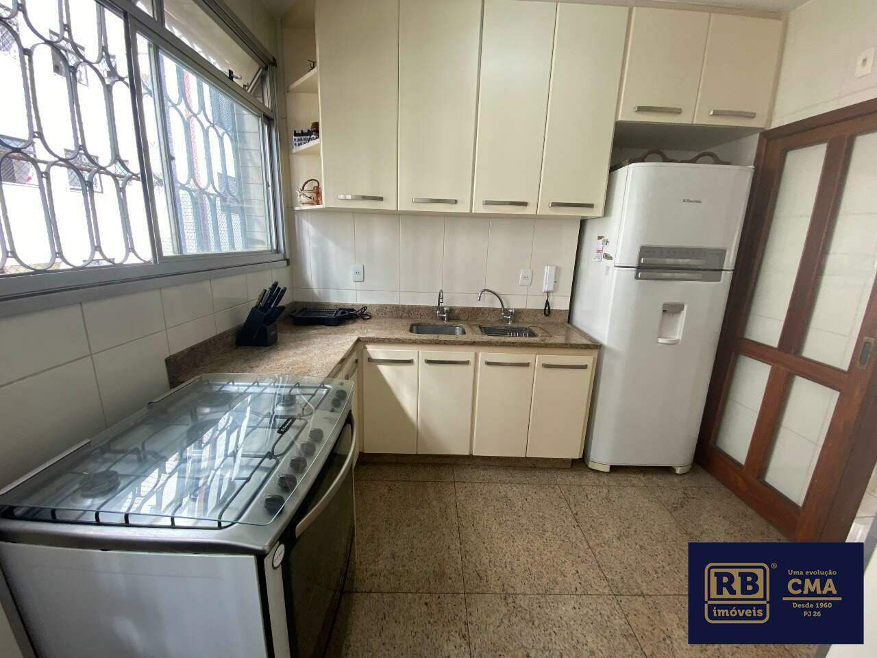 Apartamento à venda com 4 quartos, 140m² - Foto 3