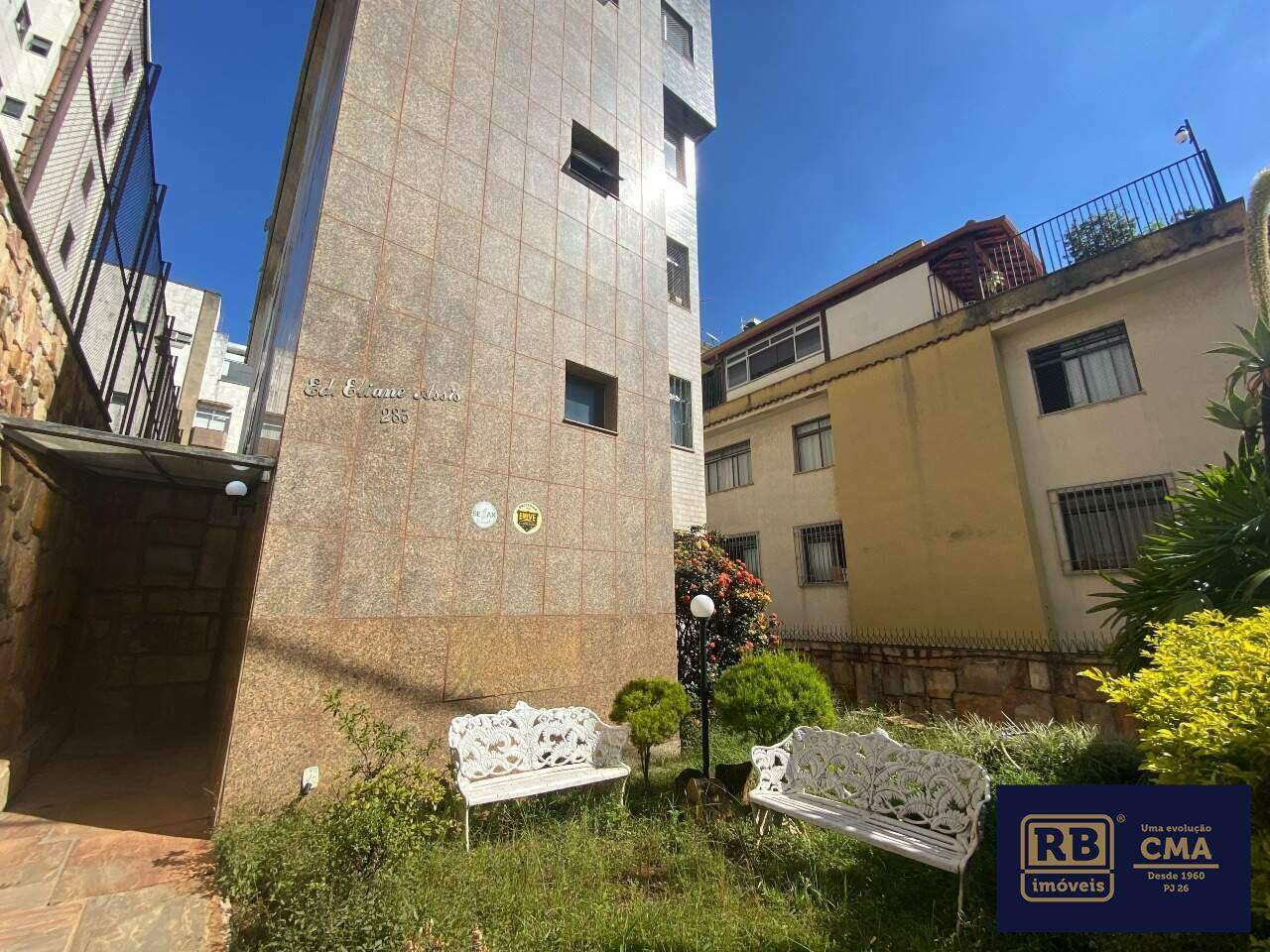 Apartamento à venda com 4 quartos, 140m² - Foto 2