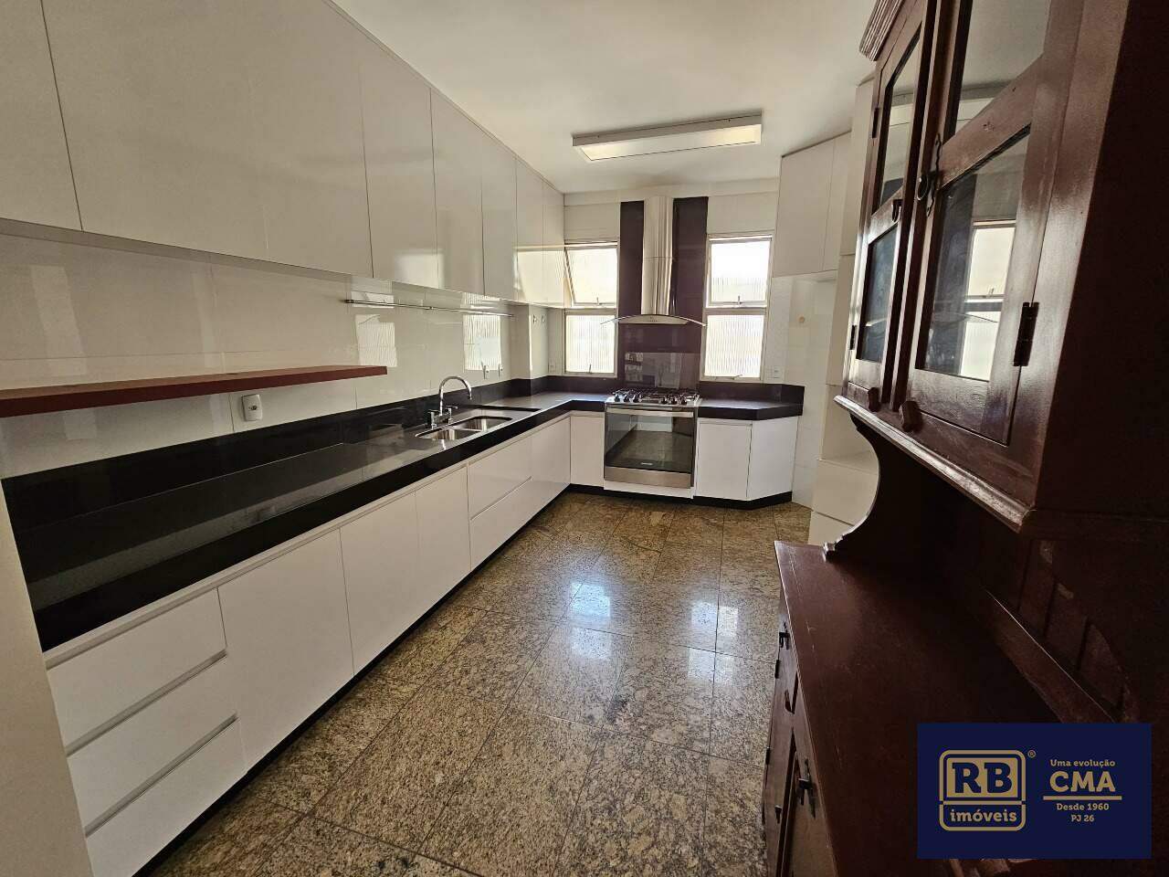 Apartamento à venda com 5 quartos, 230m² - Foto 8