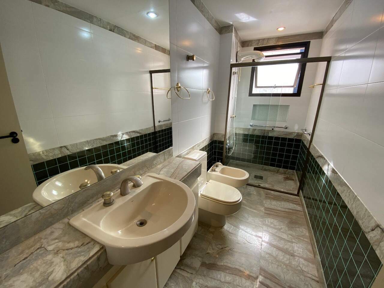 Apartamento à venda com 4 quartos, 260m² - Foto 18