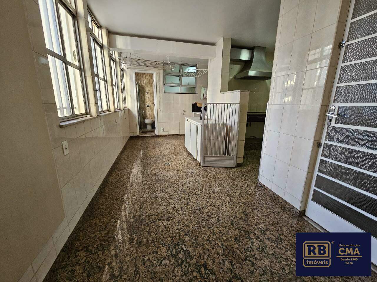 Apartamento à venda com 4 quartos, 200m² - Foto 6