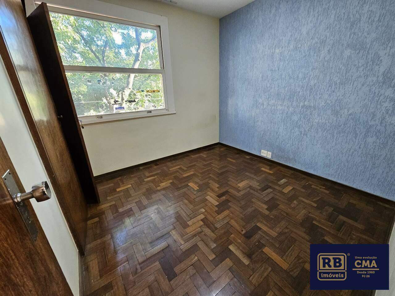 Apartamento à venda com 4 quartos, 200m² - Foto 4