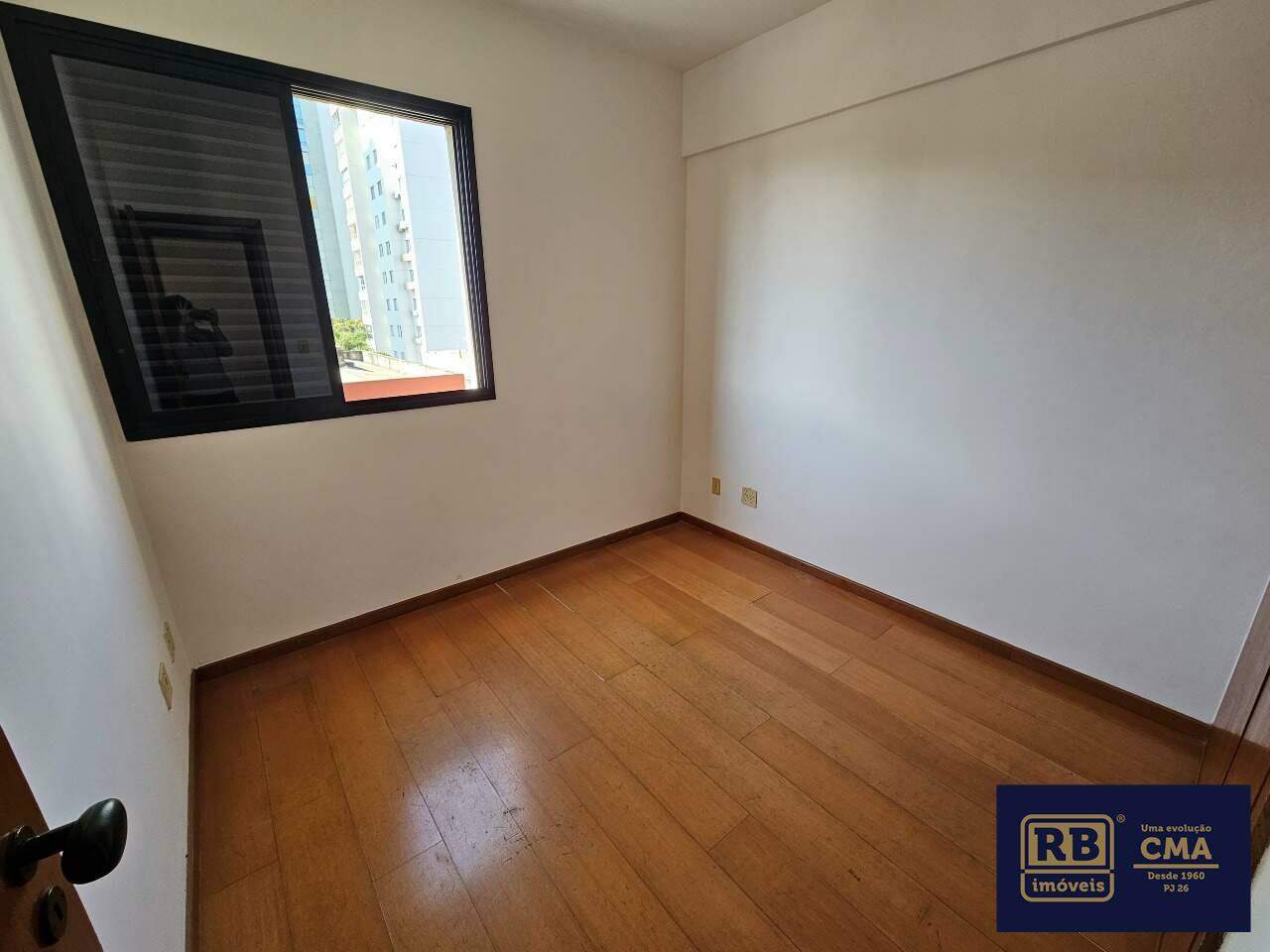 Apartamento à venda com 3 quartos, 83m² - Foto 3