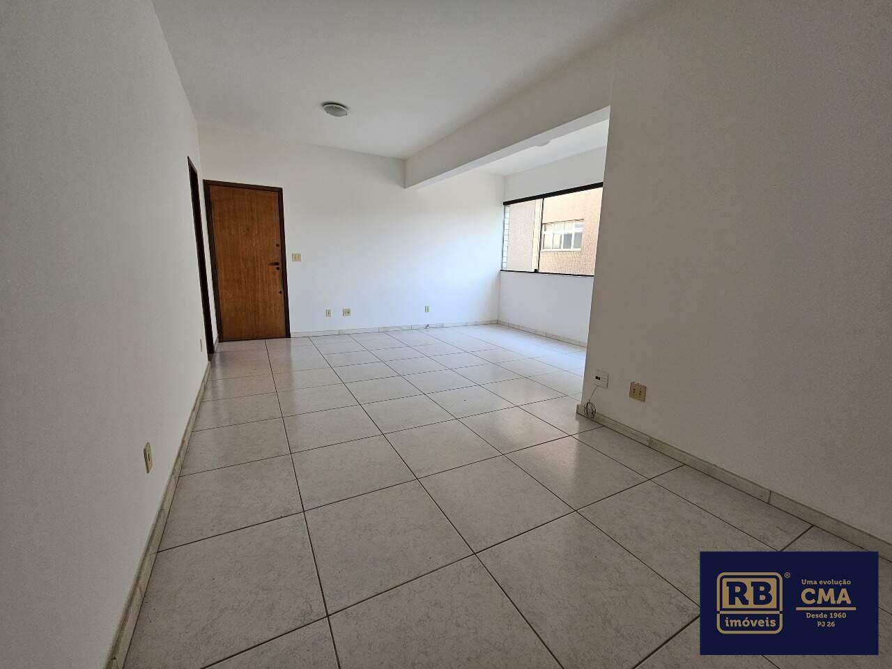 Apartamento à venda com 3 quartos, 83m² - Foto 1