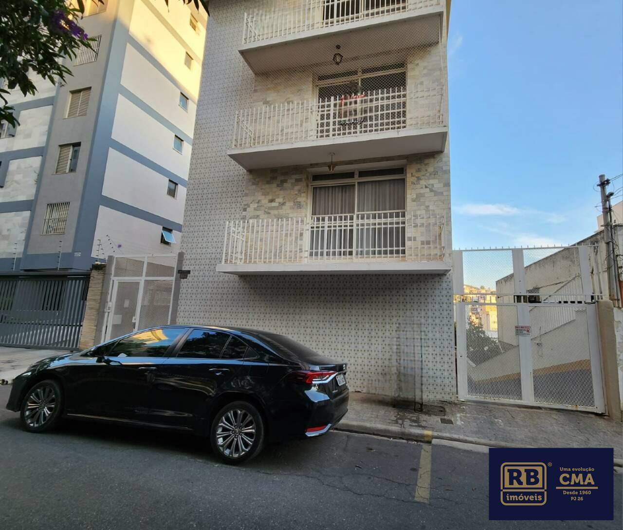 Apartamento à venda com 3 quartos, 120m² - Foto 2