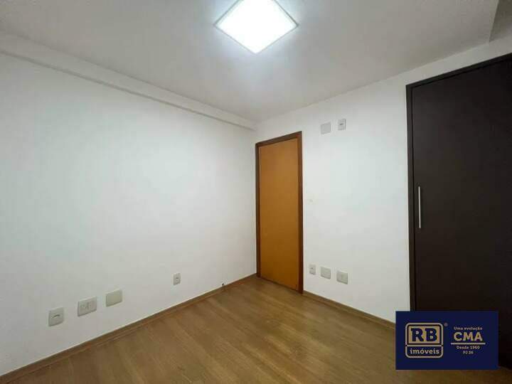 Apartamento à venda com 3 quartos, 180m² - Foto 12