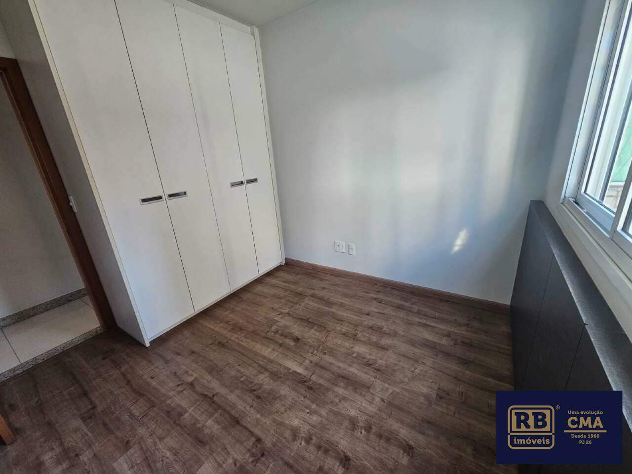 Apartamento à venda com 3 quartos, 81m² - Foto 4