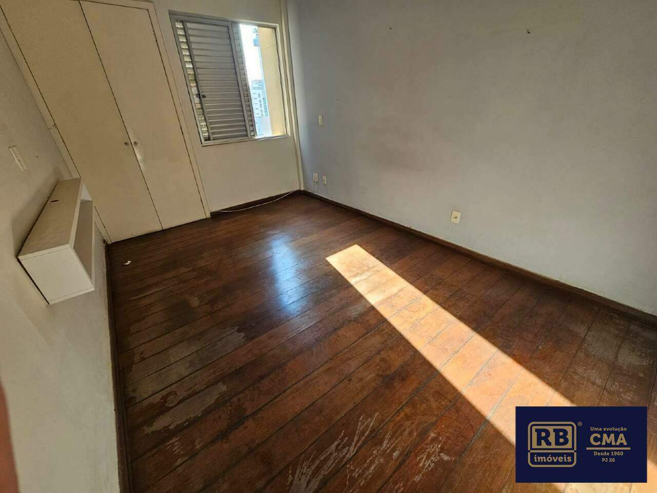 Apartamento à venda com 3 quartos, 96m² - Foto 4