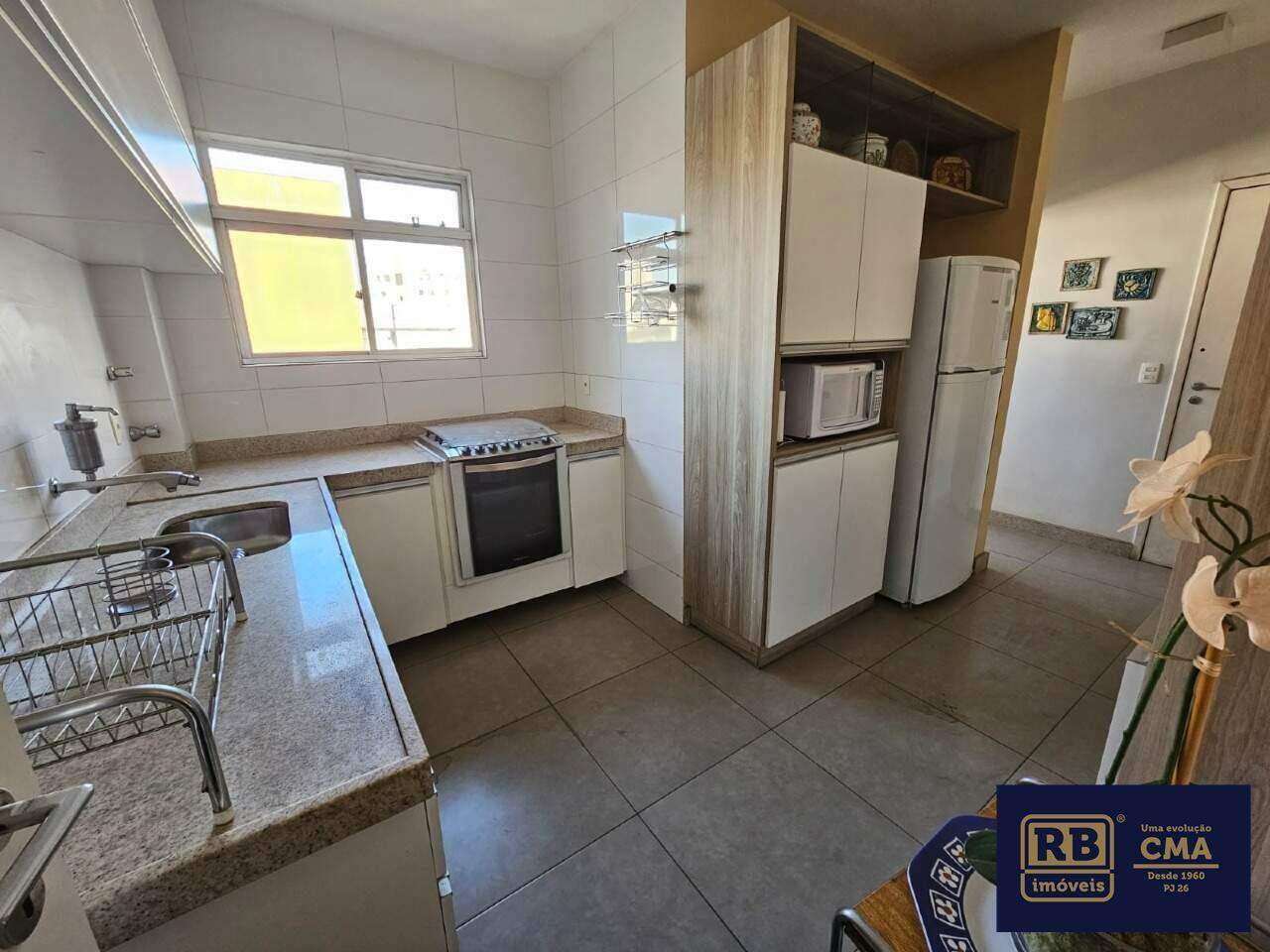 Apartamento à venda com 3 quartos, 96m² - Foto 3